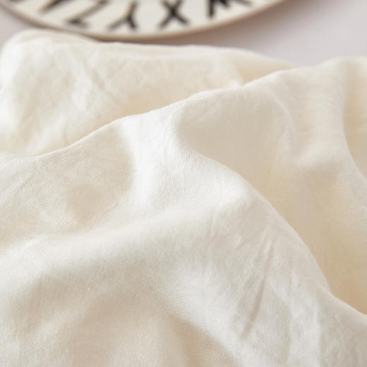 优选丨【赠4斤被子 再加赠四件套(花色随机)】西域楼兰有氧空气棉云朵被 200*230 6斤/8斤 商品图4