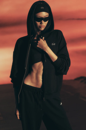 难得折扣！已经开始断码了！alo yoga Accolade 全拉链卫衣