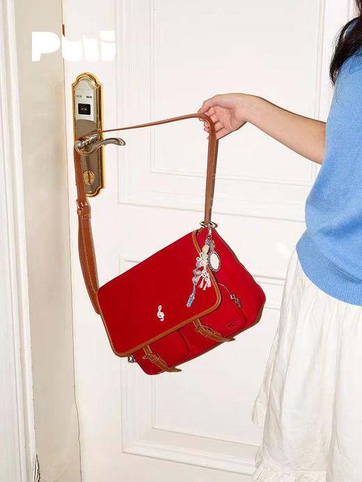 4楼Eubelle欧蓓 puui原创生活红色帆布大容量 公文包小众通勤斜挎电脑包 活动价：389元 商品图1