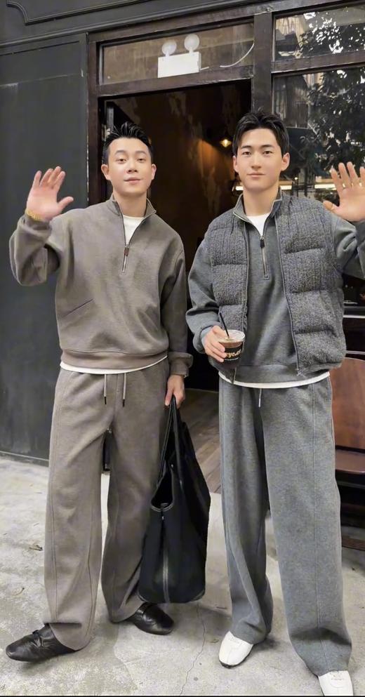 【富春山居套装】2025男士冬季简约时尚休闲老钱风半拉链设计款男士立领假两件卫衣长裤套装 商品图4