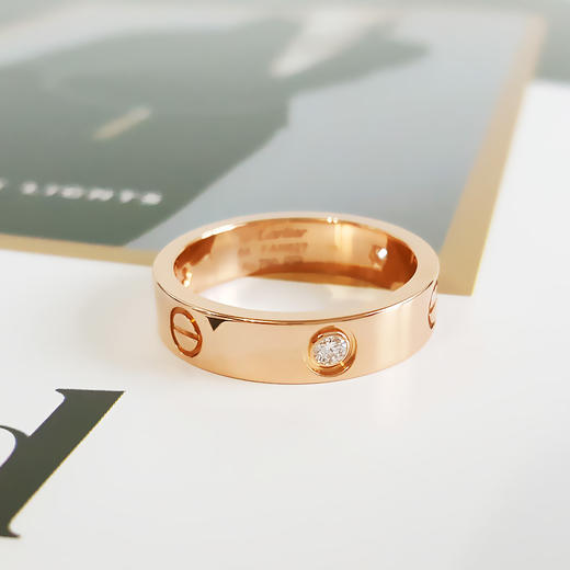 【95新】Cartier卡地亚LOVE系列B4087564 18K玫瑰金宽版三钻戒指64圈号 现售价：11500元！  191025TJ54 商品图1