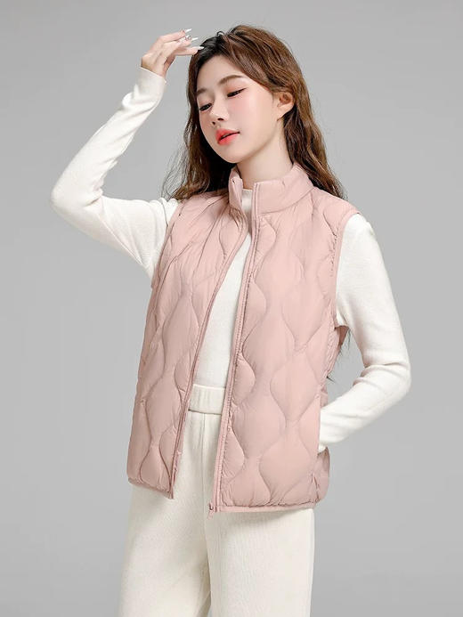 心选丨【秋冬必备】葫芦纹轻型羽绒服合集 连帽/立领/马甲款 90白鸭绒——又蓬又暖又轻盈 商品图5