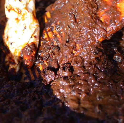 云南三蒸三晒红糖姜枣膏纯手工熬制，不加一滴水，将古法红糖与小黄姜结俗话说：“男子不可一日无姜，女子不可一日无糖”。15斤甘蔗只能浓缩成一斤鲜榨红糖    （500g/瓶） 商品图2