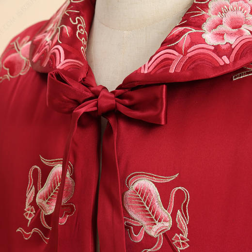 高品质寿服女棉披风“花灯初上”百年非遗工艺寿衣 商品图2