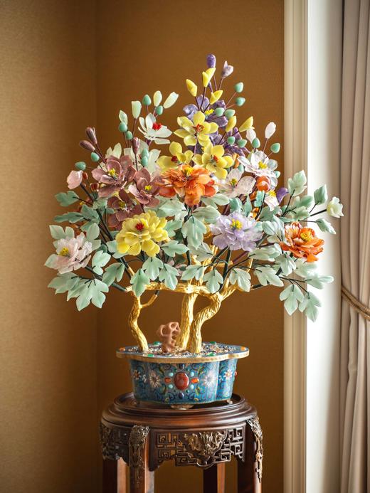 【已售】独角鹿西洋古董20世纪中国出品传统宝相花纹景泰蓝盆装饰「玉堂富贵」主题珍宝像生盆景一对 商品图1