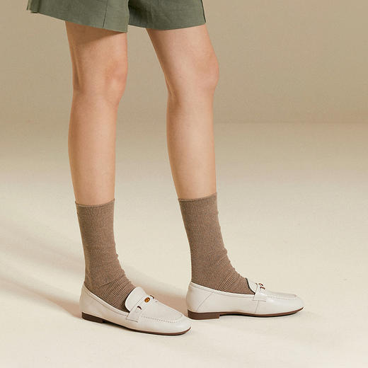 千百度低跟羊皮乐福鞋女通勤正装小皮鞋单鞋A25489725 商品图3