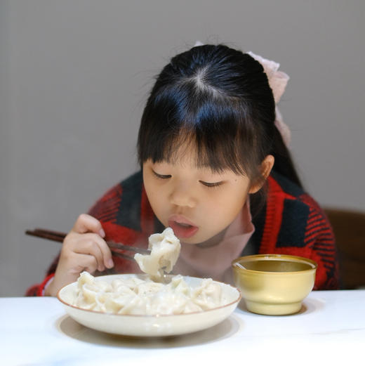 【下单后72小时内发货·陌上生态厨房手工水饺】自有农场 包前新鲜采摘蔬菜 面皮顺滑、劲道，馅料鲜香本味，0添加自然调味 20克x15个/盒 商品图14