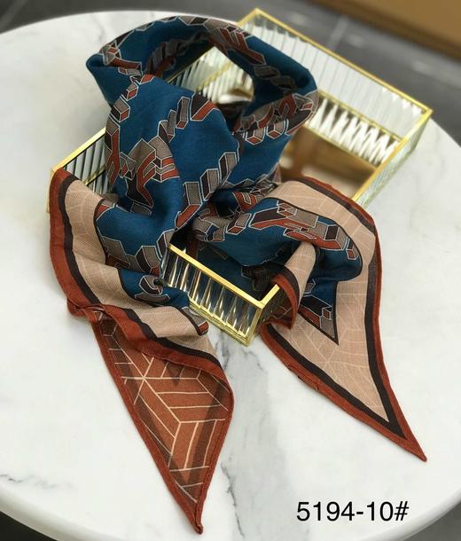 优品堂『花影摇曳3』三角双面长巾 商品图4