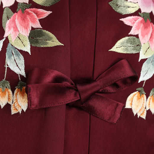 高品质寿服女棉套“花落枝摇”（酒红色、深枣红）百年传统工艺寿衣 商品图3