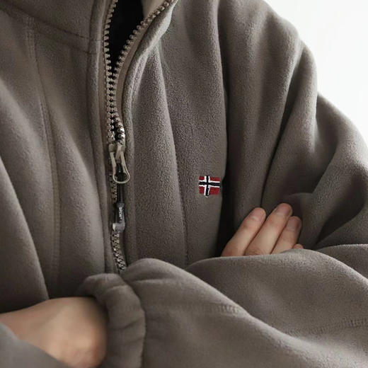 （3-7天发货）OUTDOOR NORWAY高密度抓绒硬核外套，媲美户外da牌品质，时髦山系风，加厚超温暖 商品图2