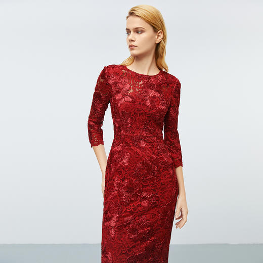 EITIE爱特爱气质V领优雅精致蕾丝提花礼服连衣裙秋季新款7977608 商品图4