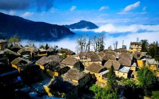 【2026寒假-恬恬自组-滇东南】6天5晚 奇遇童年| 董宇辉力荐！暖冬计划：建水|元阳|弥勒，全程4钻住宿，特别安排弥勒一晚温泉酒店，做非遗传人，吃地道美食，体验哈尼族文化，玩出不一样的精彩童年！ 商品图5