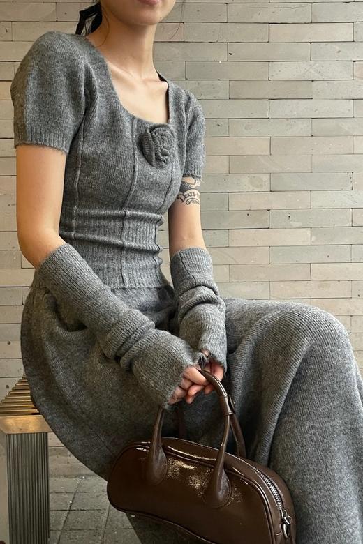 ANSUABEL 灰色时髦款袖套针织上衣半裙套装 21422 商品图4