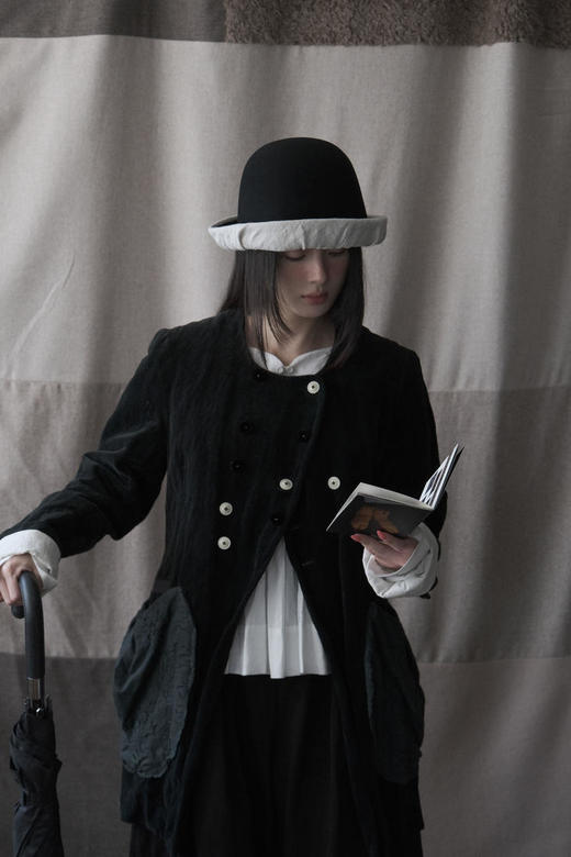 Kreuzzz 25AW 奶白色/黑色羊毛毡Kabu古典钟型帽 商品图11