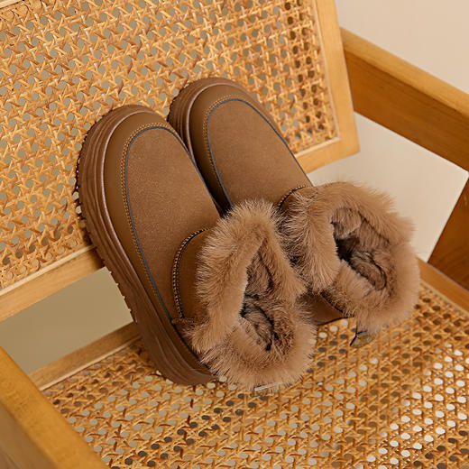 内里加绒！暖意融融！【板嫣&皮毛一体厚底雪地靴】承包冬日脚下风格 保暖+增高一部到位  4CM橡胶厚底 视觉增高 外圈磨砂皮质耐穿耐磨  温暖时髦双担 商品图9