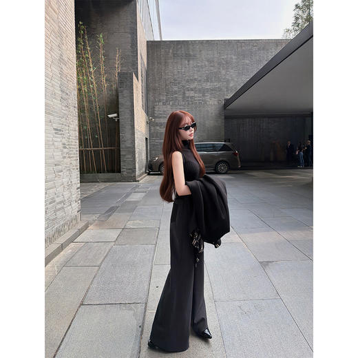 LINCHAOZHANG【千禧辣妹】LH250145 无袖针织马甲 LK250148 休闲裤 商品图2