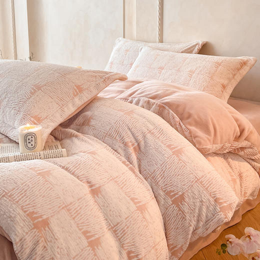 九舍牛奶绒雕花四件套 摸起来像云朵一样 商品图1