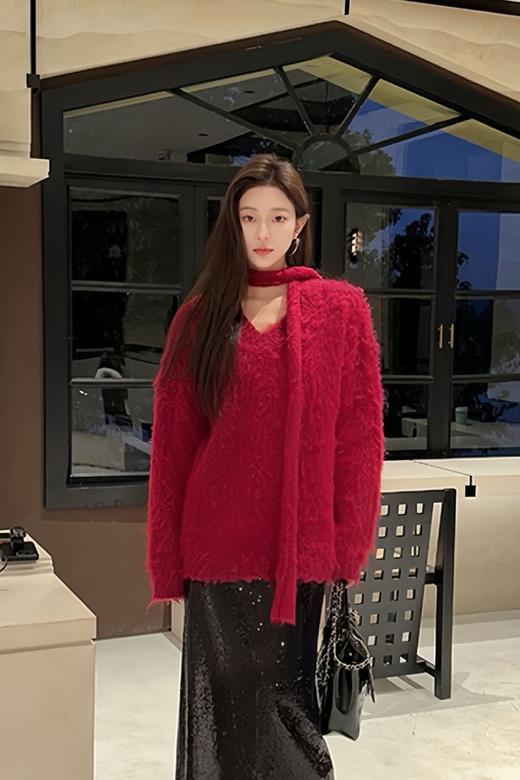 SIA SAYLOR 红色优雅挂脖飘带V领休闲毛衣 21421 商品图0