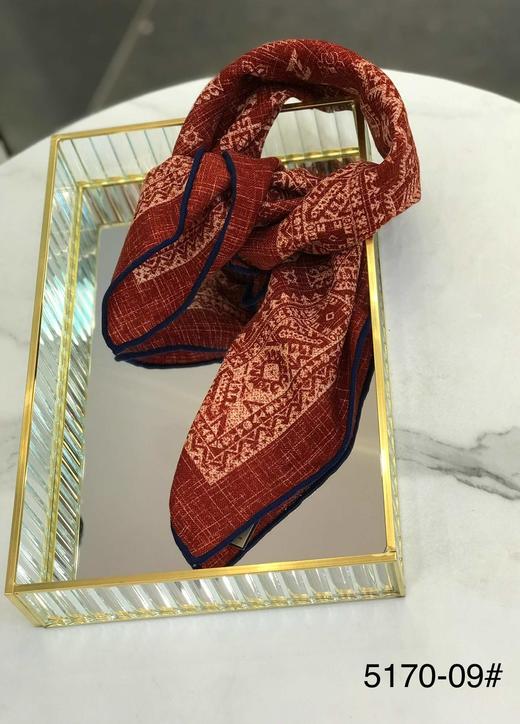 优品堂『奢迷』真丝+羊毛70x70方巾 商品图7