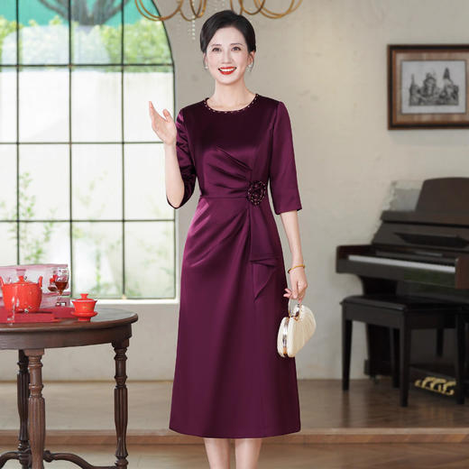 Q60726 妈妈婚宴敬酒晚礼服2025秋季新款醋酸缎高端喜婆婆年轻旗袍 商品图4