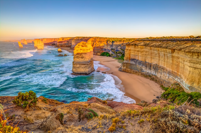 【春节不请假】<澳大利亚东海岸8天>布里斯班希路美酒庄-考拉奔农庄-墨尔本维多利亚美术馆-十二门徒大洋路-悉尼歌剧院入内（30 分钟中文讲解）-悉尼豪华全景玻璃游船-蓝山国家公园-悉尼动物园