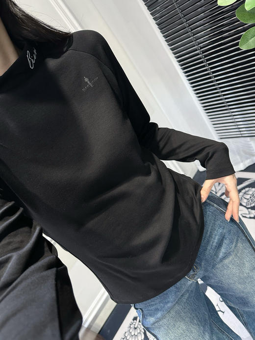 点此购买 比音勒芬秋冬季女士高尔夫弹力立领长袖T恤 ss 335313 商品图7