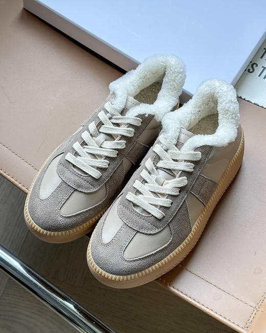 现货 THS-限时 M6家 女士 内里羊羔毛厚底德训鞋 2色 BZ1273 商品图4