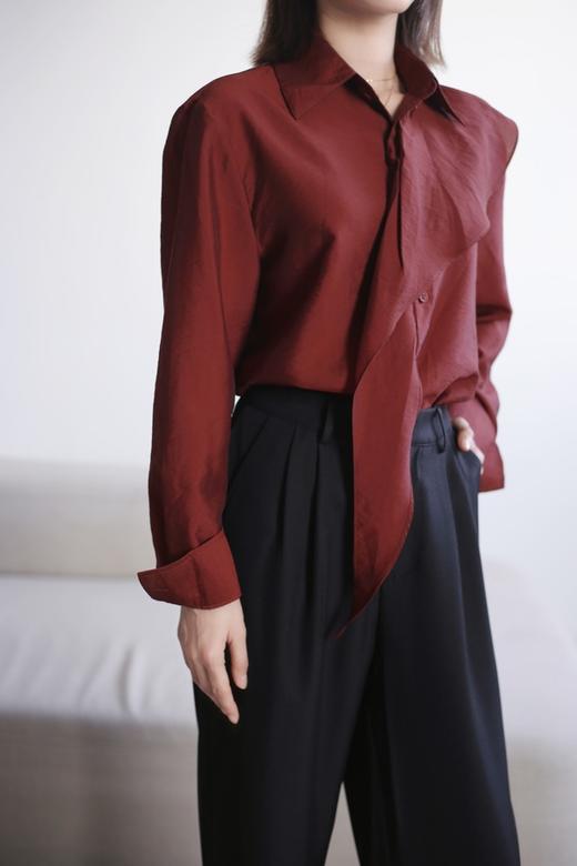 ESTELLICA 红色法式复古港风通勤高级感衬衫 21468 商品图5