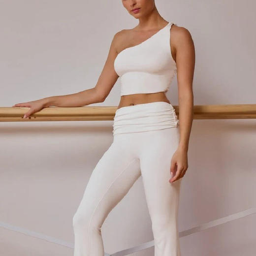 跃牌【菲芬之想】系列新款裸感露肩瑜伽服上衣女运动内衣高级感背心无袖运动健身服25128 商品图3