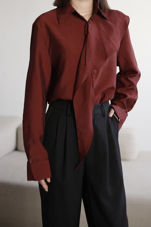 ESTELLICA 红色法式复古港风通勤高级感衬衫 21468 商品图4