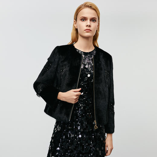 EITIE爱特爱冬季新款气质高级轻奢显瘦皮草短外套8093701 商品图3