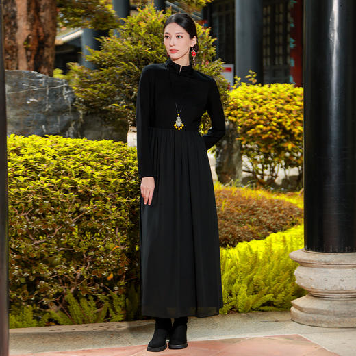【杨老师同款新品】玄英盘扣连衣裙 | 秋冬时髦百搭民族风 | 现货加急发 商品图4