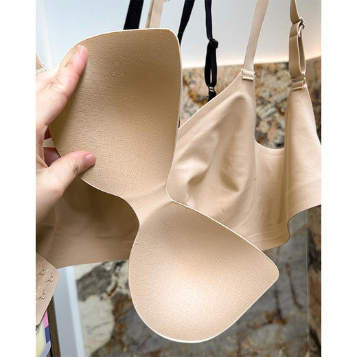 官网460！华家光面杯纹理条无痕软支撑文胸全罩杯无钢圈薄杯聚拢收副乳内衣 商品图5