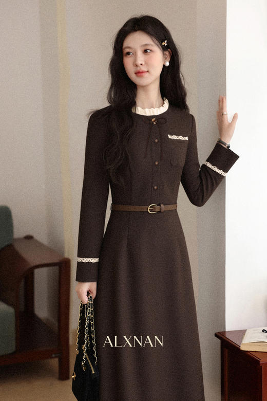 鹿向南「高智气韵」法式千金感精致复古气质秋冬季含羊毛连衣裙女 商品图3