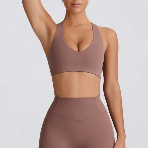 跃牌【菲芬之想】系列 性感V领美背运动瑜伽背心式训练带胸垫上衣健身25118 商品图3