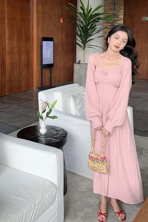 L.Fleuri 粉色立体花朵吊带披肩半裙针织套装 21437 商品图4