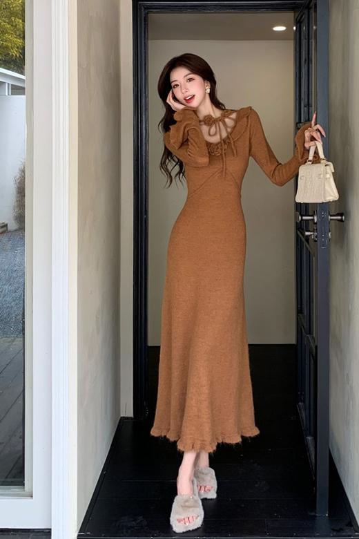 SIA SAYLOR 优雅系带减龄喇叭袖修身连衣裙 21428 商品图3