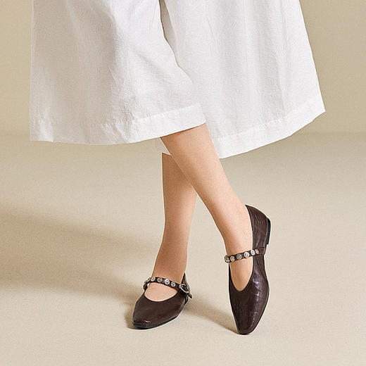 千百度低跟手抓皮羊皮玛丽珍鞋女浅口舒适轻便平底鞋A25425182 商品图3