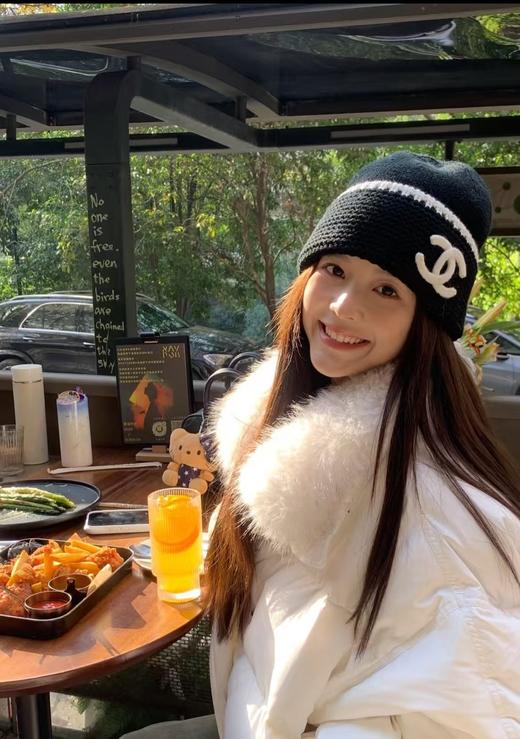 YT04-香奈儿 针织冷帽 黑+白的“高级感密码”（COCO） 商品图6