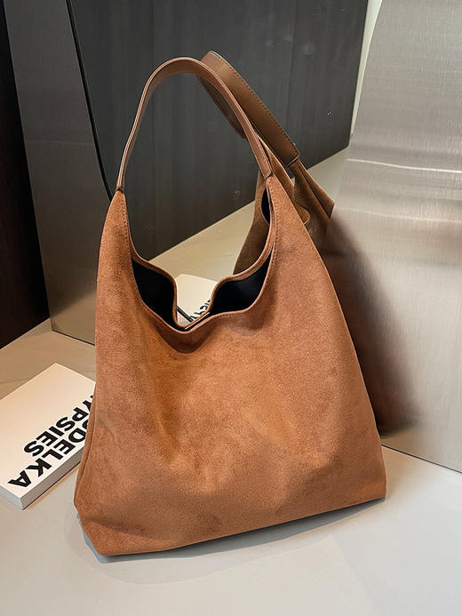 【复古软面麂皮绒面包包】新款秋冬流行大容量单肩包爆款水桶包  商品图1