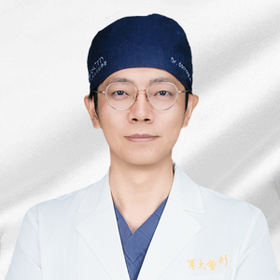 韩飞—军大整形微创中心技术院长 副主任医师 医学硕士