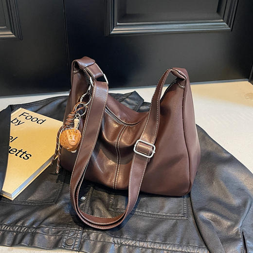 【YW】无忧购高级感通勤包包女复古软皮单肩托特包休闲斜挎包QX7155（截单后5-7天发货） 商品图5