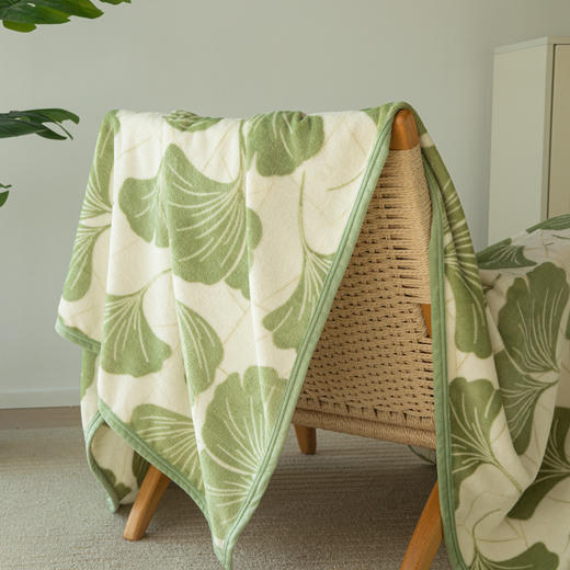 红蜻蜓云丝绒盖毯-杏运倾绕 商品图3