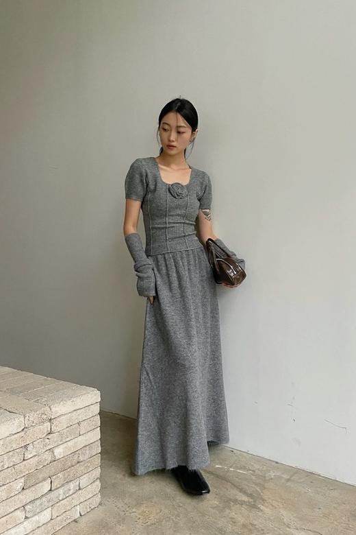 ANSUABEL 灰色时髦款袖套针织上衣半裙套装 21422 商品图3