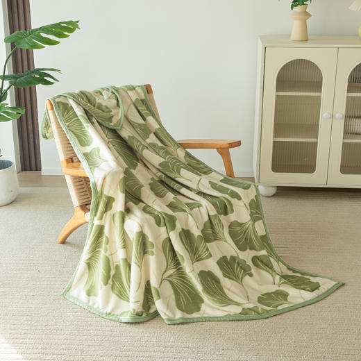 红蜻蜓云丝绒盖毯-杏运倾绕 商品图2