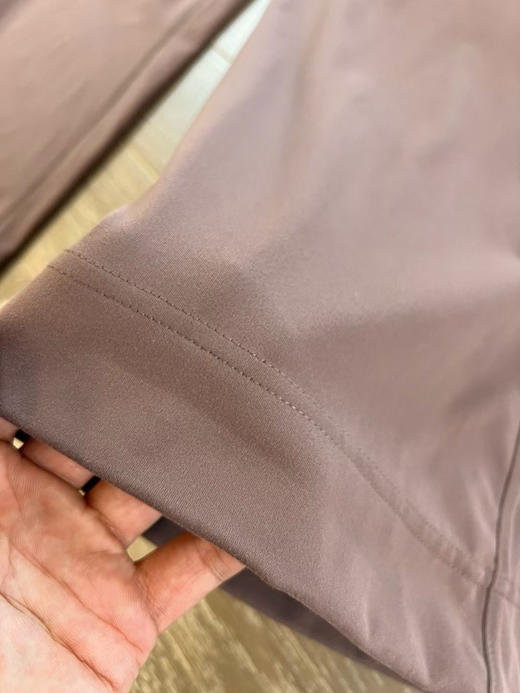 原单正品 lululemon Throwback Still运动长裤，阔腿裤，走起路来带风，显瘦又显气质
尺码 4 6 8 10
原价980 商品图10