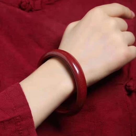 【东方之美❗️朱砂红素款手镯】复古民族风，高仿朱砂质感，叮当细条宽款任选，朱砂手镯本命年首饰叮当镯子女礼物QQ 商品图2