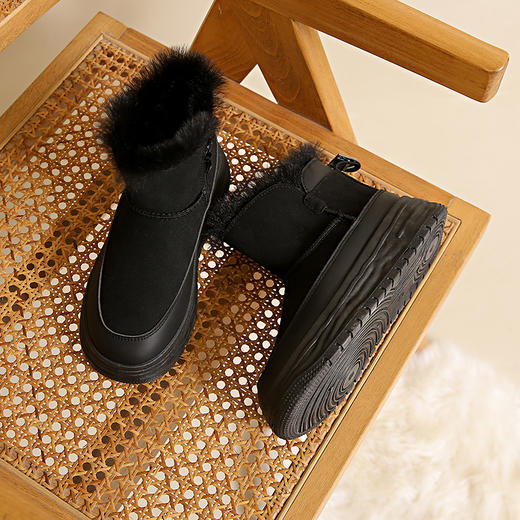 内里加绒！暖意融融！【板嫣&皮毛一体厚底雪地靴】承包冬日脚下风格 保暖+增高一部到位  4CM橡胶厚底 视觉增高 外圈磨砂皮质耐穿耐磨  温暖时髦双担 商品图12