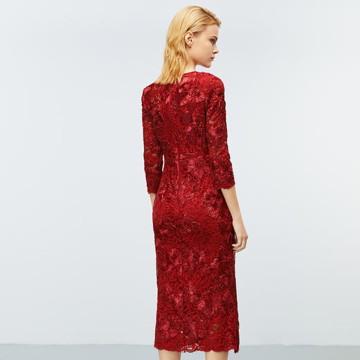 EITIE爱特爱气质V领优雅精致蕾丝提花礼服连衣裙秋季新款7977608 商品图5