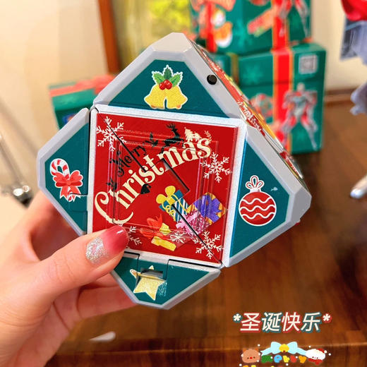 【圣诞专场】🎄 𝗠𝗘𝗥𝗥𝗬 𝗖𝗛𝗥𝗜𝗦𝗧𝗠𝗔𝗦 💰39.9给孩子安排一个圣诞魔方🔥《圣诞快乐变形魔方》 🎅🏻集炫酷超人&魔方二合一设计！ 质感霸屏！ 商品图5